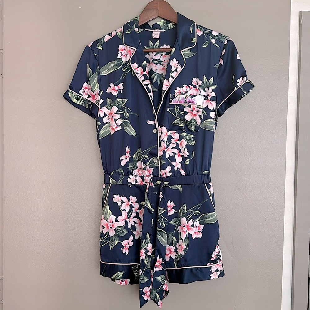 NWOT VICTORIA’S SECRET SILK EFFECT ROMPER, S